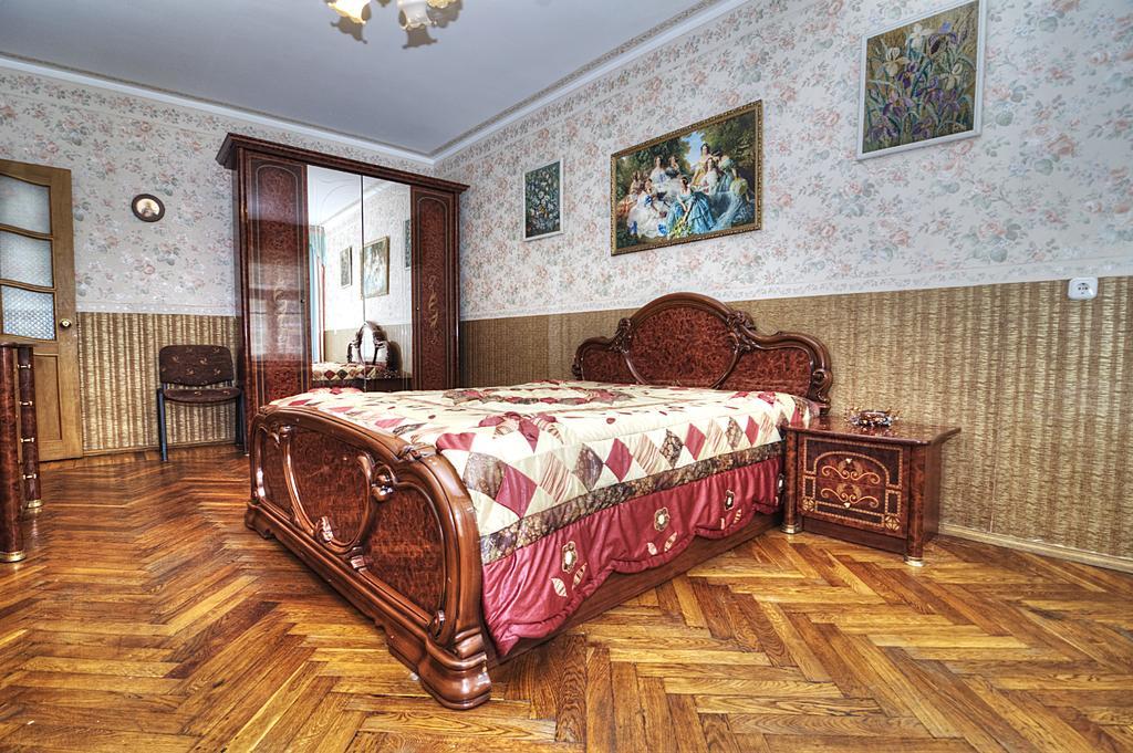 Apartment Na 7-Ya Krasnoarmeyskaya Sankt Petersburg Rum bild